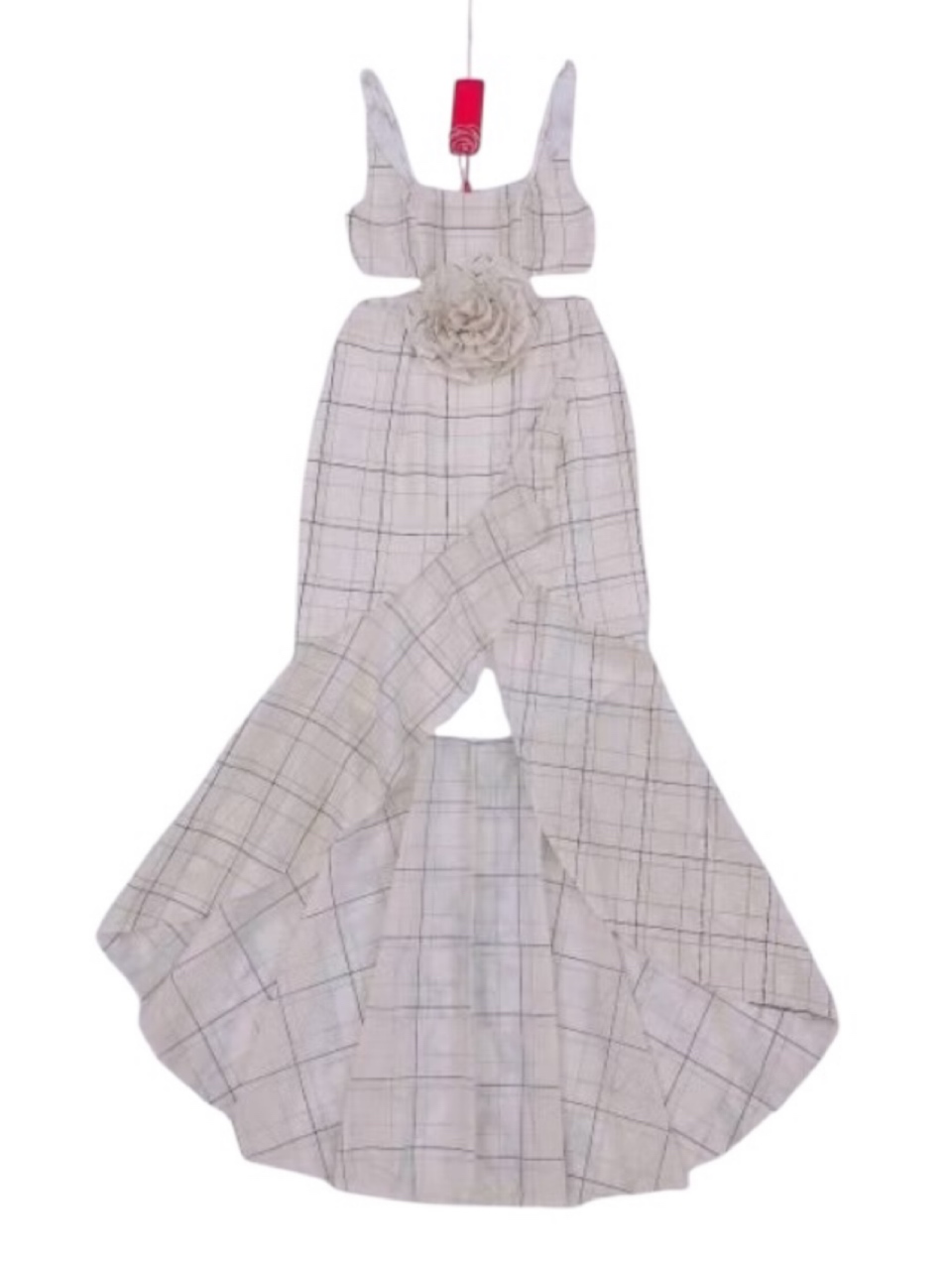 เดรสสายเดี่ยวตัวยาวสวยทรงดี งานสวยเรียบดูดีสุดๆตัวชุดเลือกใช้ผ้าเนื้อสวยเป๊ะตามแบบฉบับ ด้านข้างเว้าเซ็กซี่ด้านหน้าแต่งดอกไม้สวยโดดเด่น ท่อนล่างเดรสทรงสอบสวย ด้านหน้าผ่าเว้าสูง ใส่สบาย : สินค้าคุณภาพ (พร้อมส่ง)