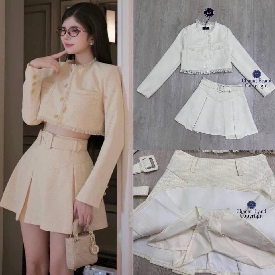 Set 2 ชิ้นเนื้อทอเส้นเล็กเหลือง เทคเจอร์สวย ตัวเสื้อครอปแขนยาวกุ๊นขอบรุ่ย +กระโปรงสั้น เอวสูง : สินค้าคุณภาพ (พร้อมส่ง)