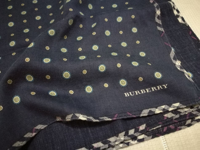 ผ้าเช็ดหน้าแบรนด์เนม BURRERRRY ผ้าเช็ดหน้าชาย