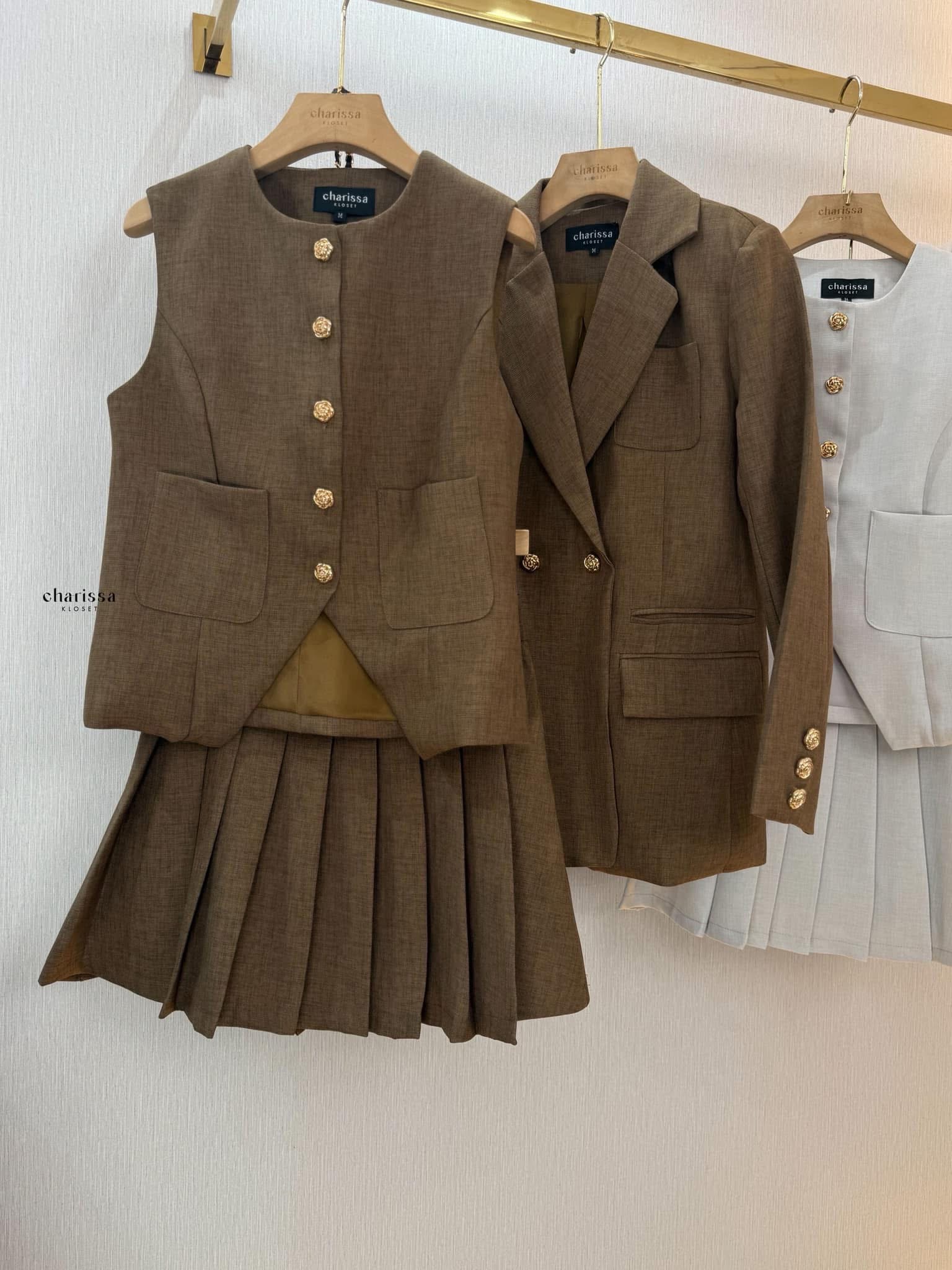 เซ็ทน่ารักๆเสื้อแขนกุด+กระโปรง+Blazer แมทซ์ได้หลายลุคมากๆ ใส่สบาย : สินค้าคุณภาพ (พร้อมส่ง)