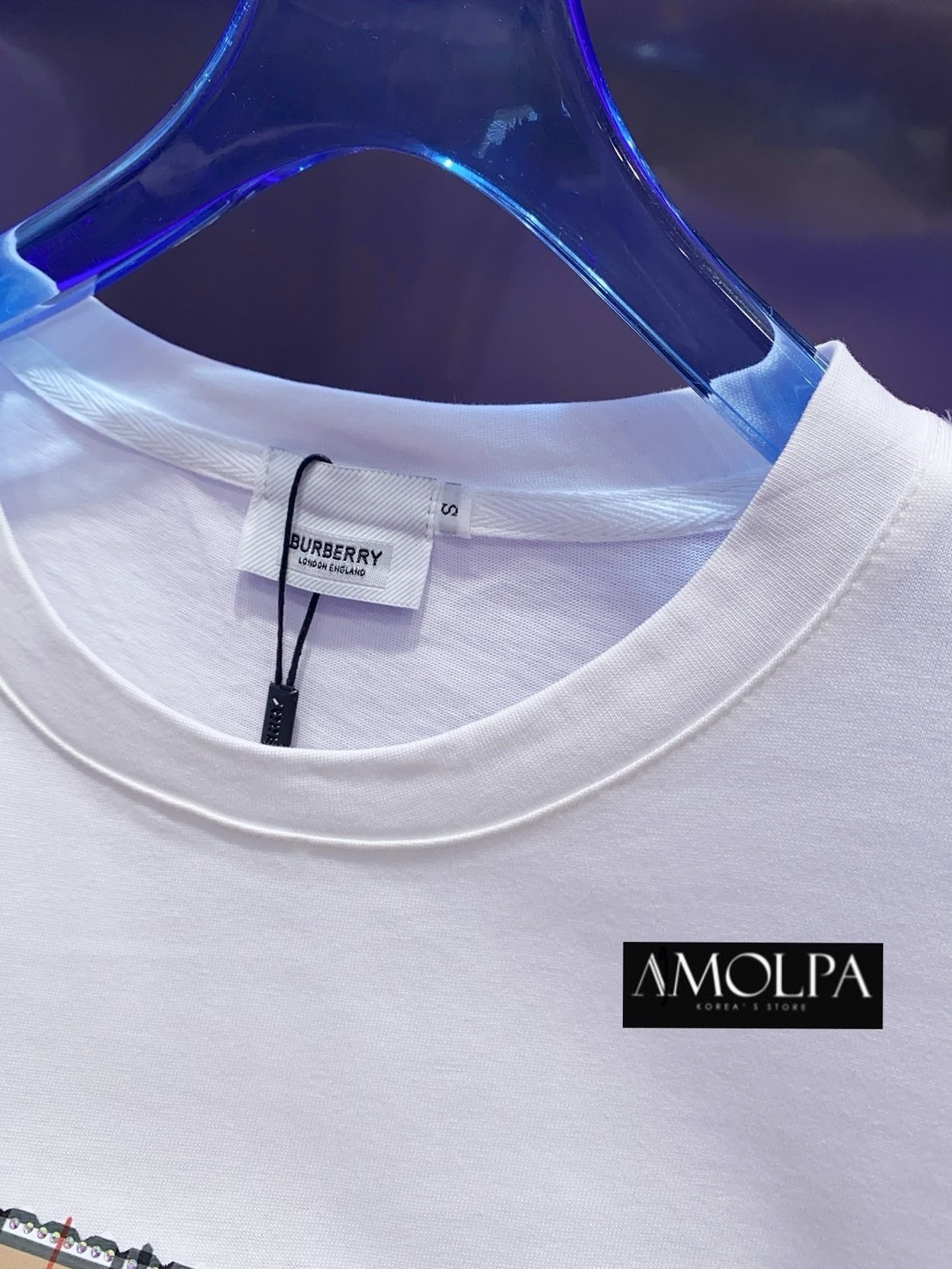 เสื้อยืด BB ปักLOGO หน้าอกลายBBเพชร แน่น สวยเด่น ลายใหม่ชนช๊อปป สวยม๊ากกกกก เนื้อผ้าดีมากๆค่ะ ผ้าเย็นๆ ใส่สบายสุดๆ ใส่สบาย : สินค้าคุณภาพ (พร้อมส่ง)