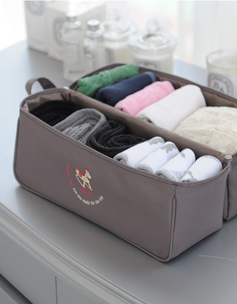 กระเป๋าใส่รองเท้ากันน้ำ อุปกรณ์ห้องน้ำ ผ้าขนหนู หรืออื่น ๆ ได้ตามต้องการ มี 4 สี 4 ลาย ให้เลือก