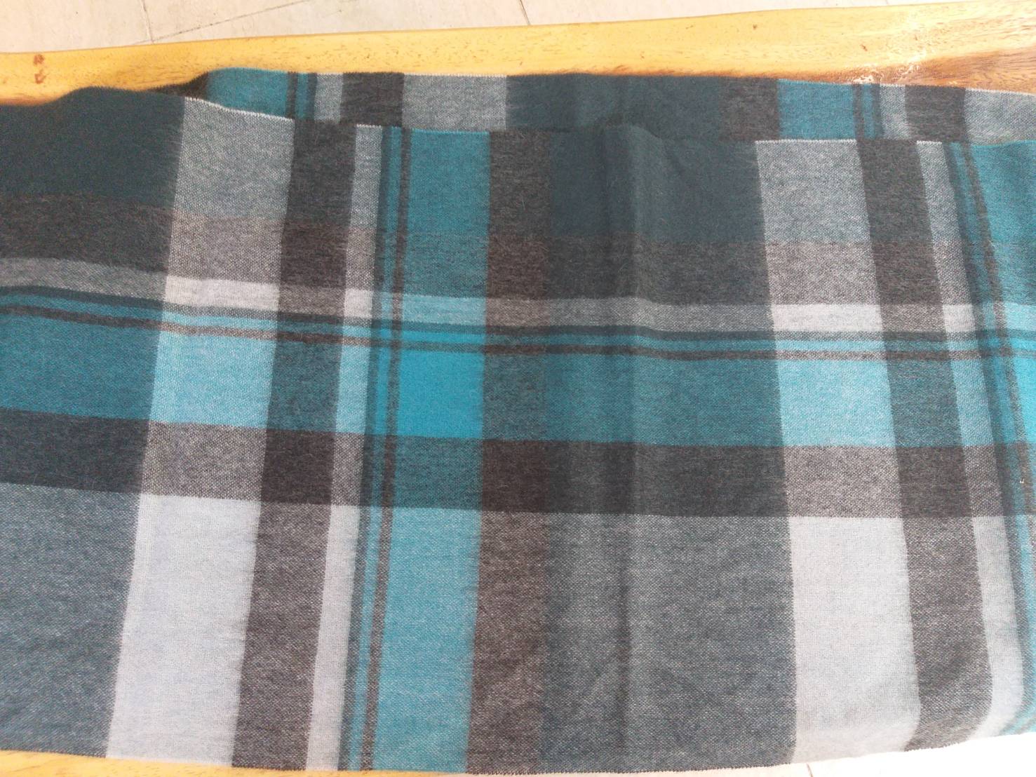 ผ้าพันคอแคชเมียร์ Uniqlo (ของใหม่)
