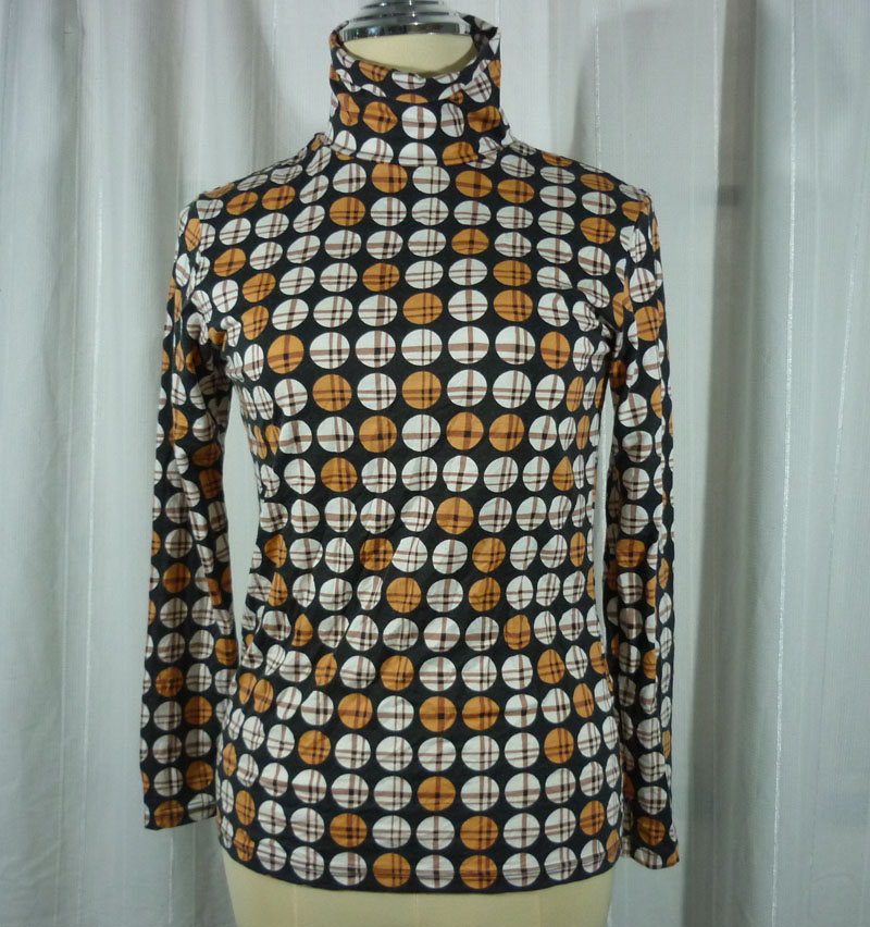 เสื้อฮีทเทคหญิง Uniqlo heattech รุ่น Orla Kiely Sz M