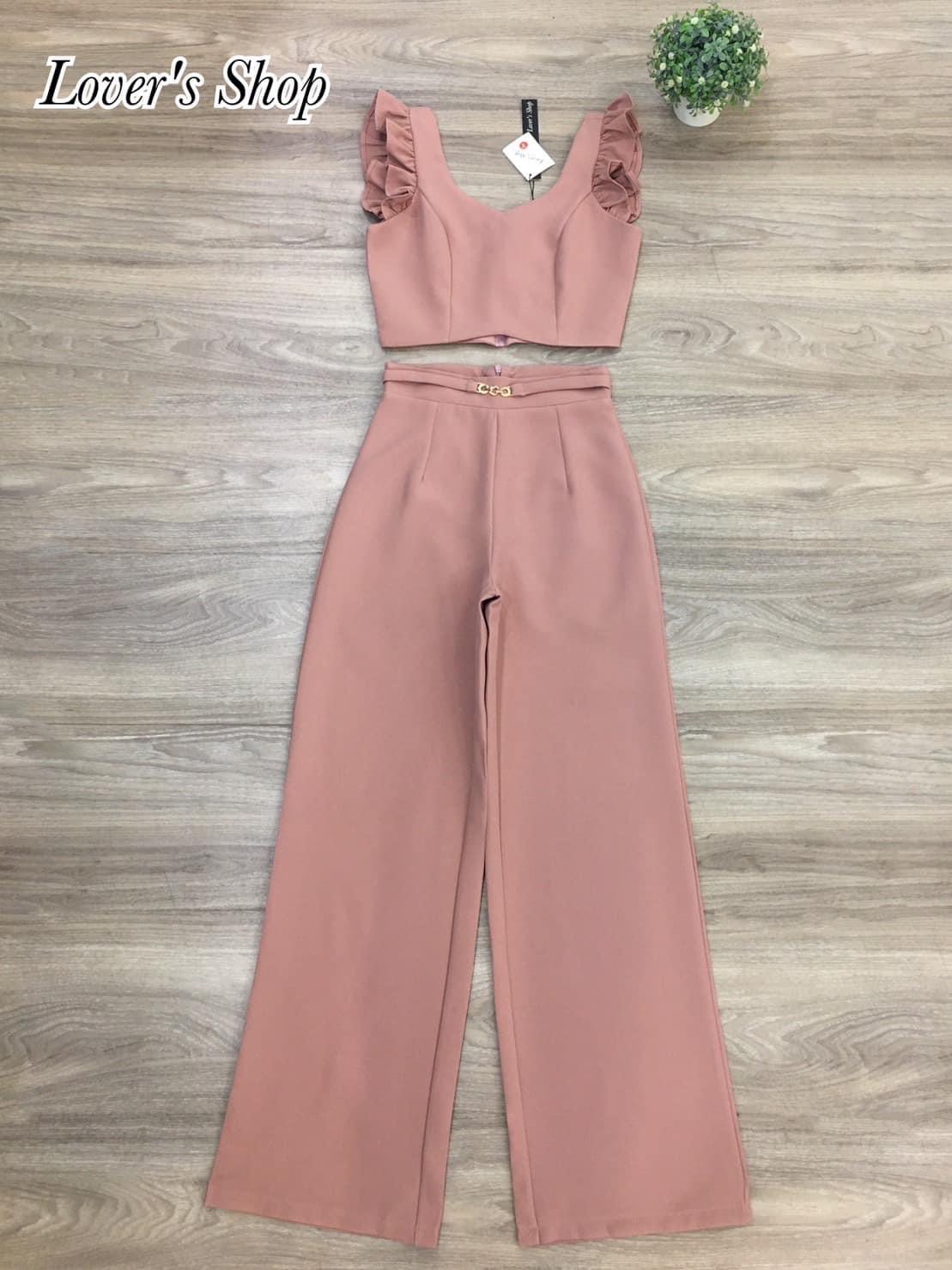 Set.2ชิ้น เสื้อคร็อปแขนระบายทรงสวย มาพร้อมกางเกงเอวสูงขายาว ช่วงเอวแต่งเข็มขัดในตัว เนื้อผ้าหนาอัดผ้ากาวอย่างดี สินค้าคุณภาพ (พร้อมส่ง)