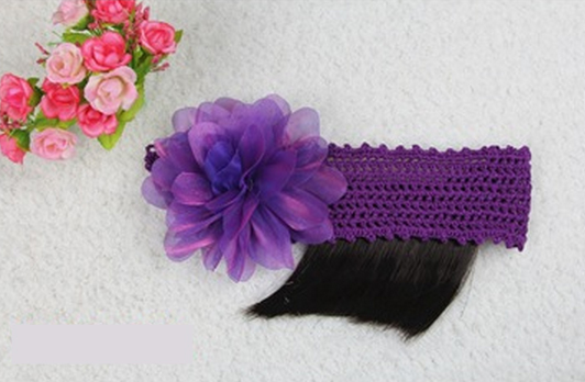 ผ้าคาดผมเด็กโครเชต์ มีผมหน้าม้าประดับดอกคาดด้านข้าง