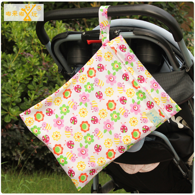 กระเป๋าใส่ผ้าเปียก ถุงผ้าเปียก ใส่กางเกงผ้าอ้อมรอซัก Baby Wet Bag