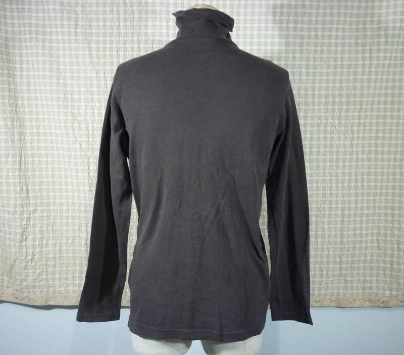 เสื้อคอเต่า Uniqlo SzL ผ้านิ่มมาก อุ่นๆๆ