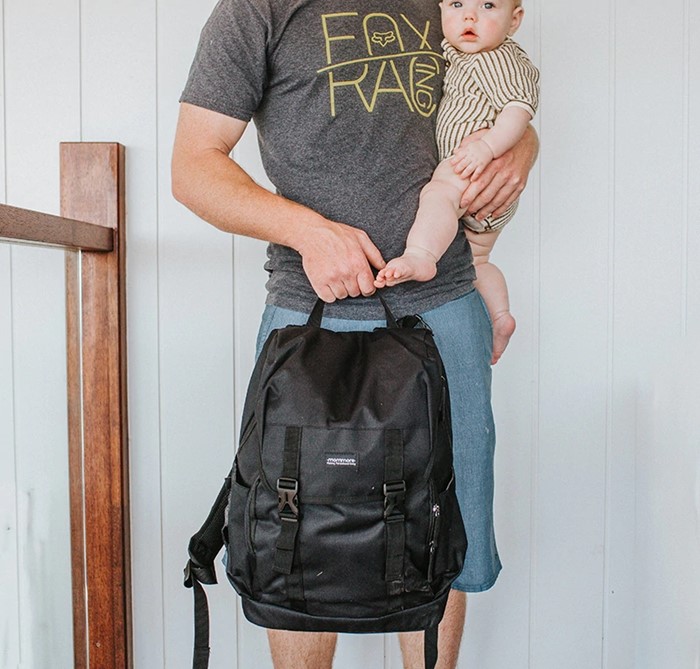 mommore กระเป๋าคุณแม่ กระเป๋าสัมภาระคุณแม่ กระเป๋าแม่ลูกอ่อน ใช้ได้ทั้งคุณแม่ และคุณพ่อ กันน้ำ ทนทาน พร้อมแผ่นรองเปลี่ยนผ้าอ้อม คุณภาพสูง คล้องรถเข็น เหมาะกับการเดินทางมาก (ฺฺBlack)