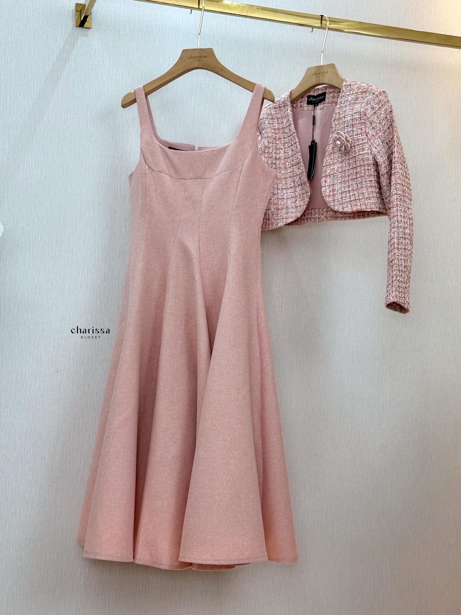 เซ็ทเดรส+เสื้อครอปพรีเมี่ยมทวิต+เข็มกลัดดอกไม้ ใส่สบาย : สินค้าคุณภาพ (พร้อมส่ง)