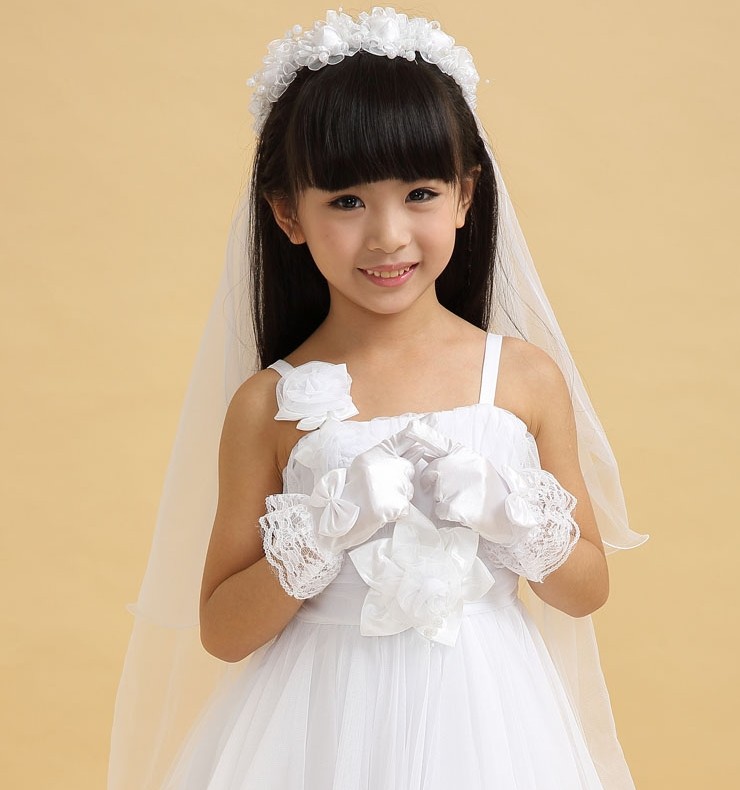 NanaBaby ถุงมือเด็กสีขาวลูกไม้ออกงาน ถุงมือดรัมเมเยอร์ สำหรับเด็กวัย 4-8 ปี / 8-12 ปี ผ้าสแปนเด็กซ์ยืดเนื้อซาติน นิ่มลื่นเงางาม