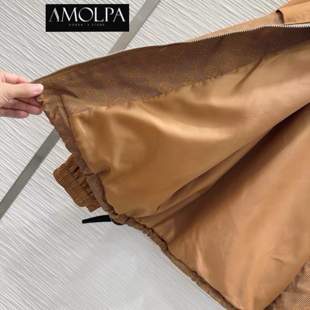 JACKET LV งาน hiend งานผ้าอย่างดี หนานุ่ม เหมือนช๊อปเด๊ะ งานอย่างดี การันตรี แมทซ์กับอะไรก็ลงตัว งานคุณภาพการันตรี ใส่สบาย : สินค้าคุณภาพ (พร้อมส่ง)