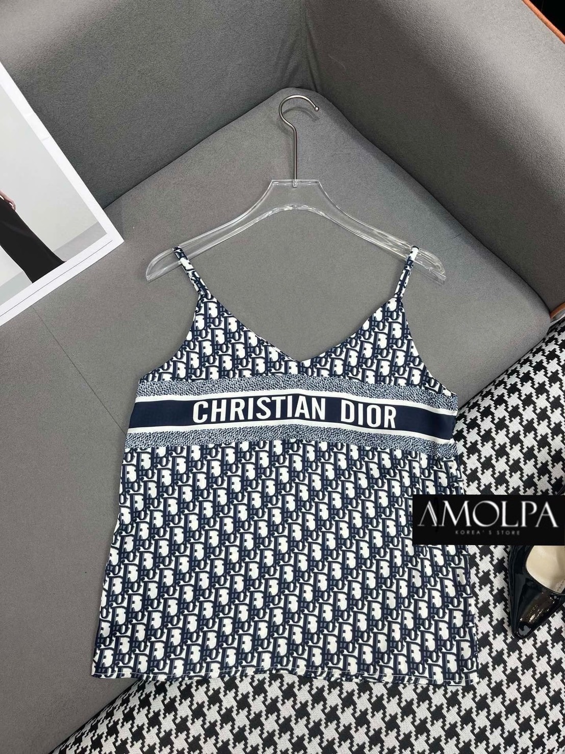 SET CD งานสวย. เกรดขั้นเทพ ตัวเสื้อเป็นสายเดี่ยว งานสวยเทพ มาให้ช๊อป พร้อมกางเกงทรงปล่อย สินค้าคุณภาพ (พร้อมส่ง)