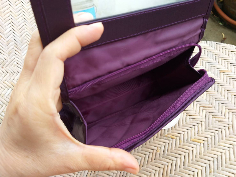 กระเป๋าเครื่องสำอางค์ NaRaYa พร้อมกระจก (ของใหม่)