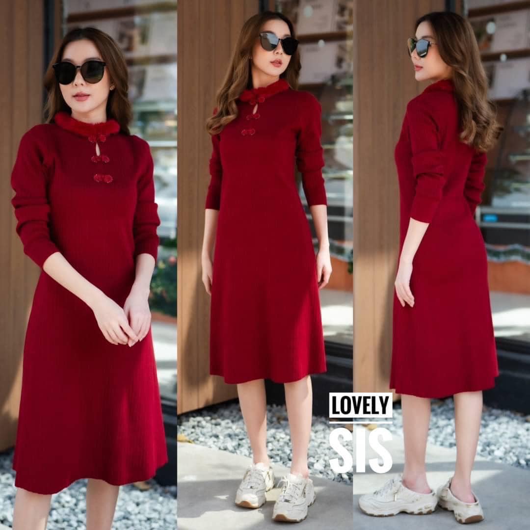 เดรสไหมพรมผ้าร่องแขนยาว งานคอปีน แต่งขนเฟอร์นุ่มๆ ดีเทลเป็นกระดุมกี้เพ้า ใส่สบาย สินค้าคุณภาพ (พร้อมส่ง)