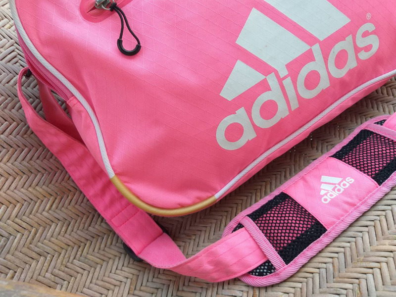 กระเป๋า adidas แท้ ใบใหญ่