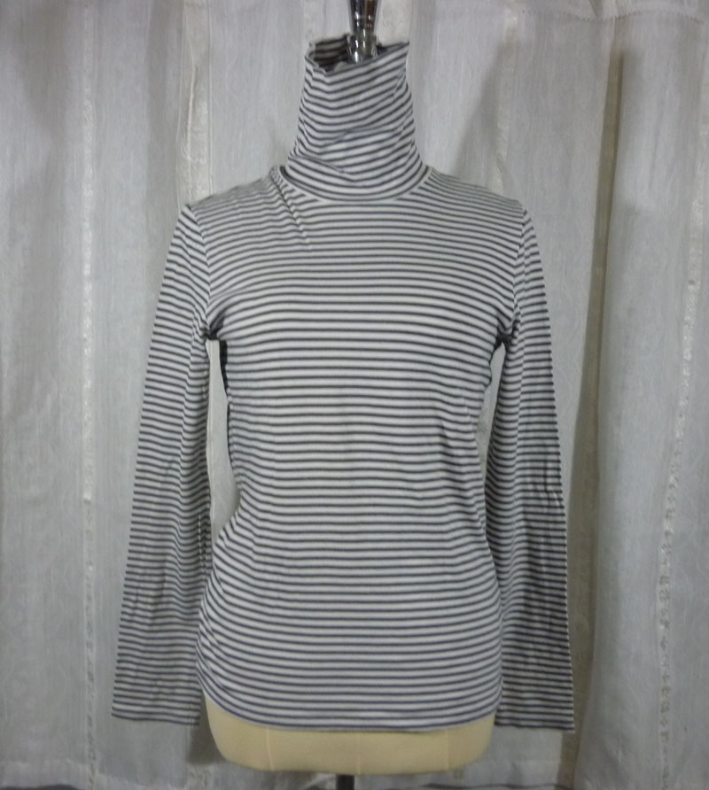 เสื้อคอเต่าแขนยาว Uniqlo SzM-L