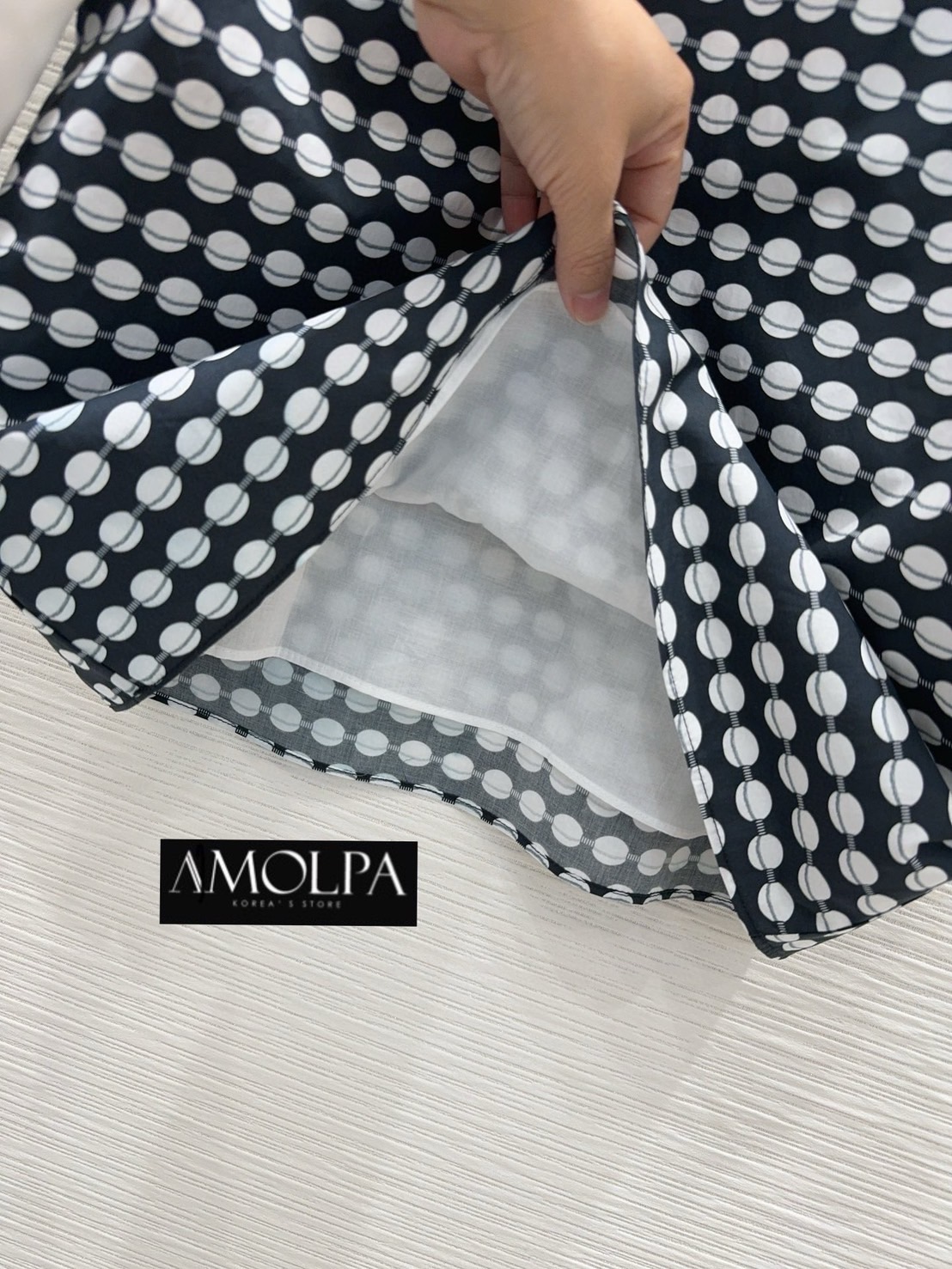 DRESS CHANEL 2024SS ใหม่ล่าสุด งาน Hiend งานอย่างสวย ผ้าดีสุดๆ ใส่สวย ไฮโซ ใส่สบายมาก : สินค้าคุณภาพ (พร้อมส่ง)