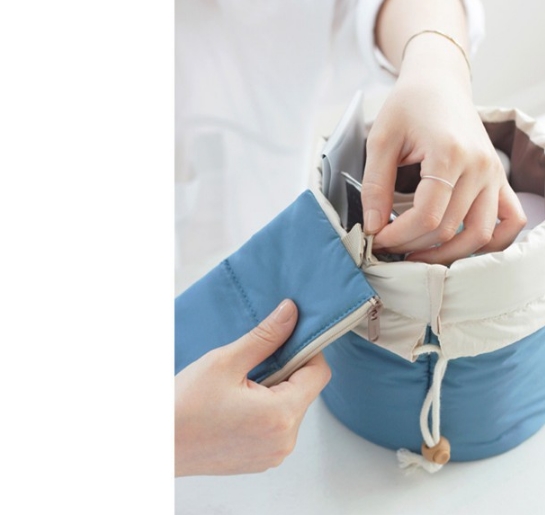 กระเป๋าเครื่องสำอางขนาดใหญ่ มาพร้อมกระเป๋าแยกขนาดเล็ก และถุง PVC ใส่แปรงแต่งหน้า (Travel Dresser Pouch)