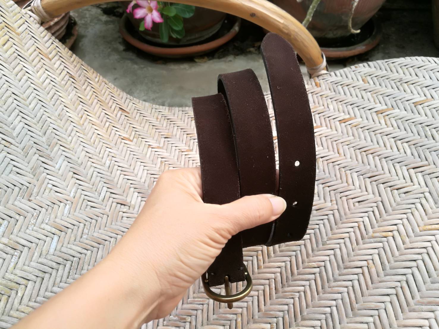 เข็มขัดหนังแท้ หัวเหล็กทอง น่ารักค่ะ (ของใหม่)