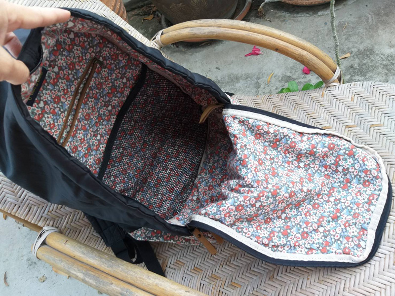 กระเป๋าเป้ Cours de Couleur สวยค่ะ