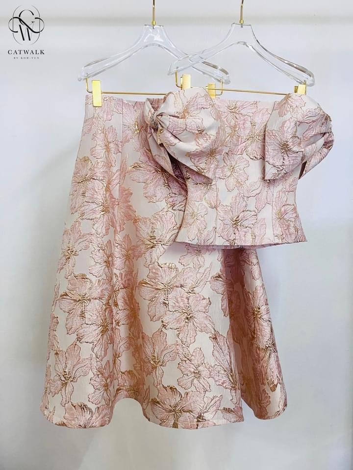 เซตผ้าทอ ลายเสื้อปาดไหล่โบว์ไหล่+กระโปรงทรงย้วย เนื้อผ้าเกรดเอ ผ้าสวยมาก ใส่สบาย สินค้าคุณภาพ (พร้อมส่ง)