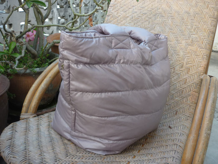 กระเป๋าบุขนนก ROOTOTE FEATHER ROO GRANDE