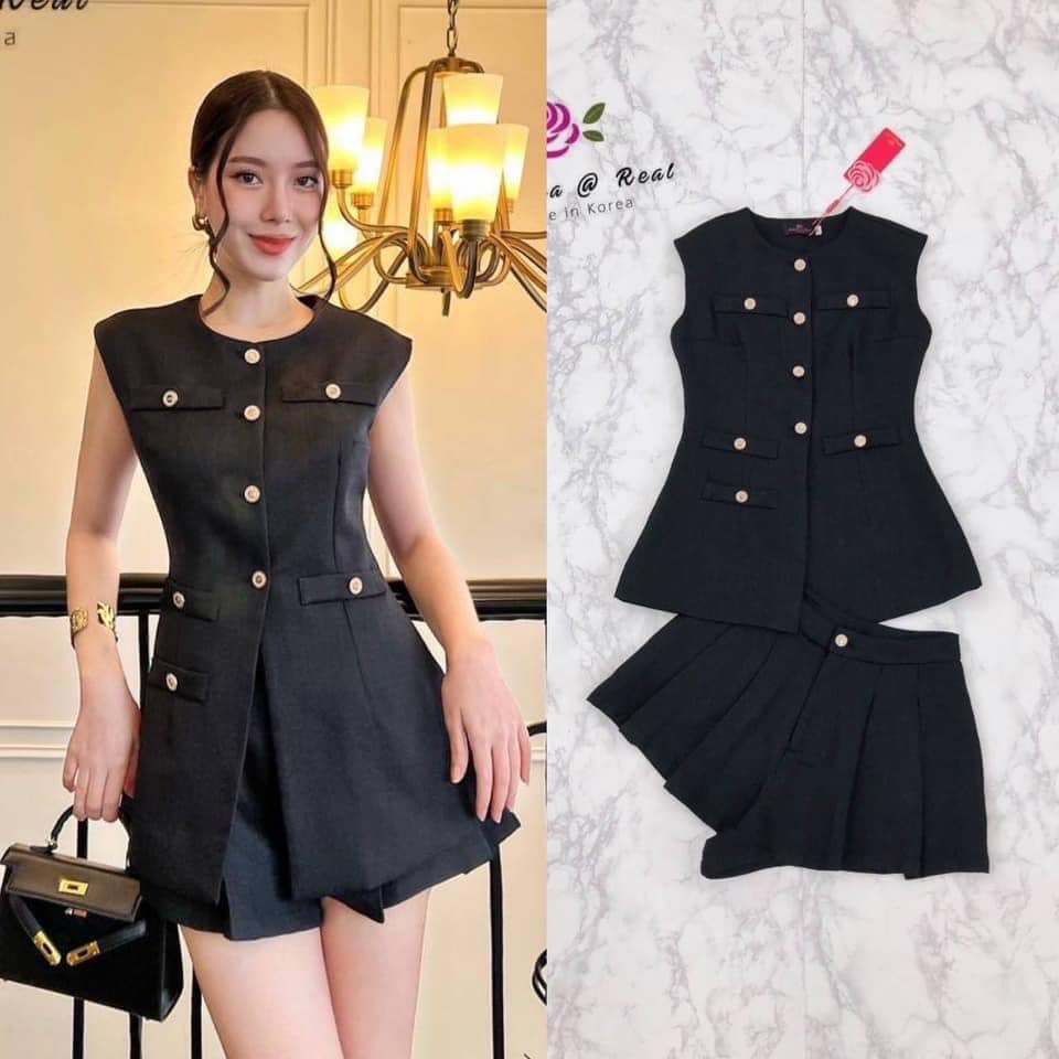 Set :: เสื้อแขนกุดตัวสวยทรงดี ด้านหน้าแต่งกระดุมเรียงเป็นแนว คัตติ้งสวย เนี๊ยบตัวเสื้อเข้ารูปสวย มาเข้าชุดพร้อมกับ กางเกงขาสั้นตัวสวย ใส่สบาย สินค้าคุณภาพ (พร้อมส่ง)