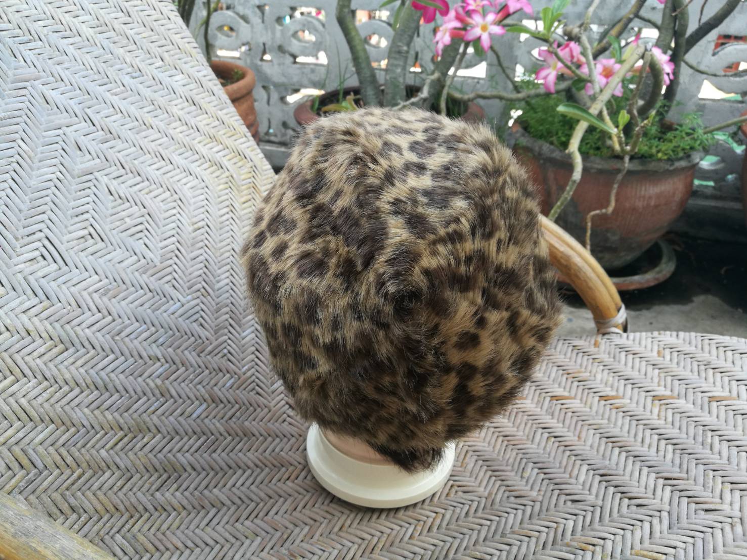 หมวกเฟอร์ CA4LA สวยมากก อุ่นมาก (ของใหม่)