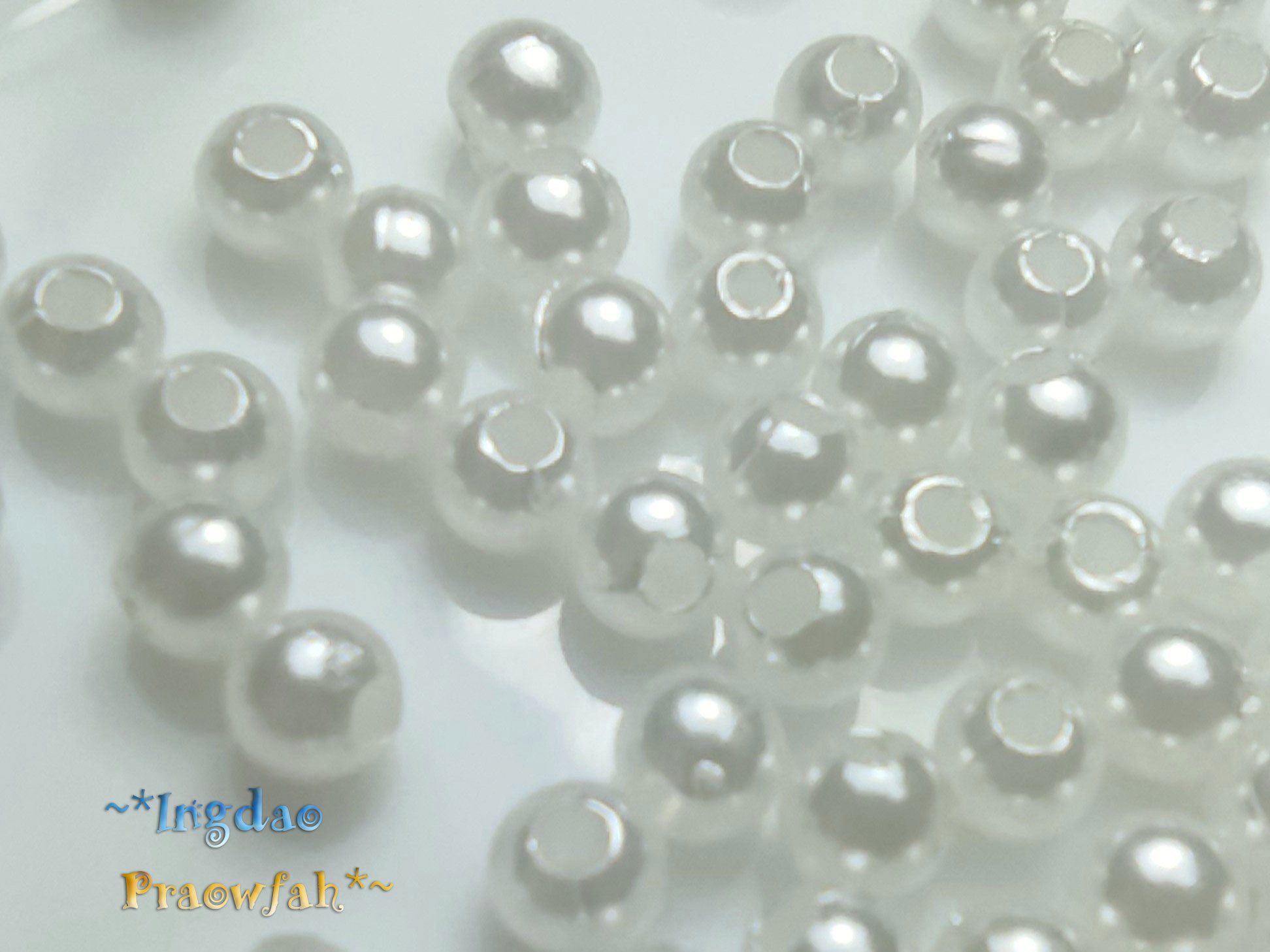APEARL-4owh ลูกปัดมุกอะคลีลิก 4 มิล. สีขาวออฟไวท์ (10 กรัม / 400 ชิ้น)