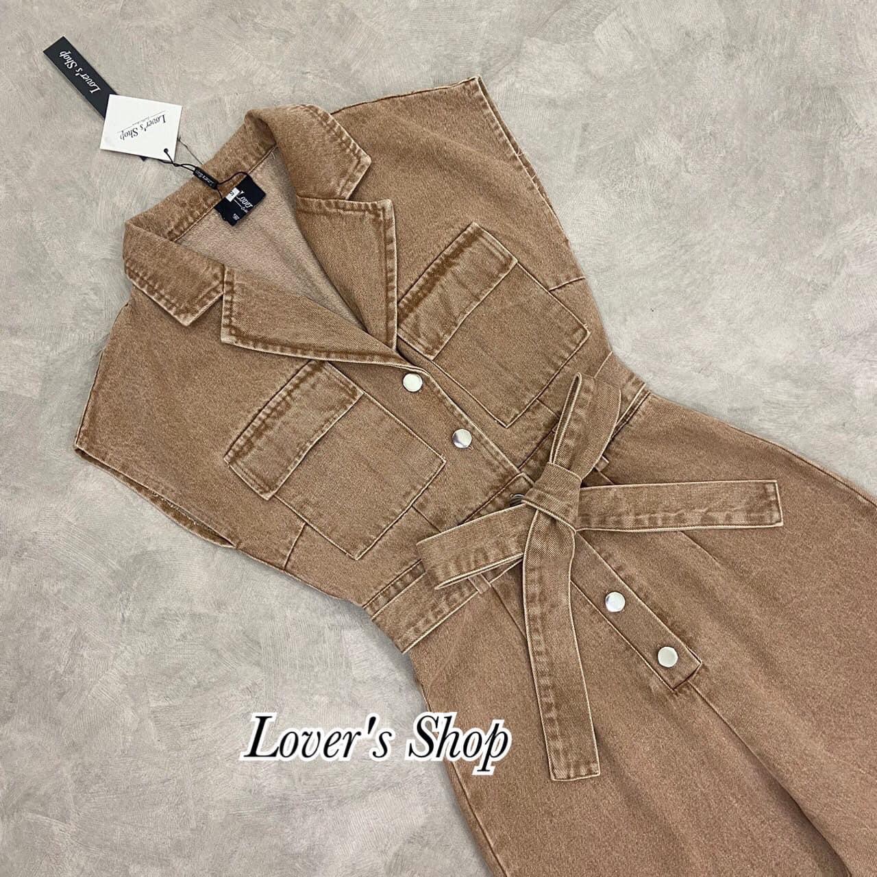 จั้มสูทยีนส์ขายาว ดีเทลคอปก กระดุมหน้า มาพร้อมเชือกผูกเอว ทรงขากระบอกกลาง เนื้อผ้ายีนส์ไม่ยืด สินค้าคุณภาพ (พร้อมส่ง)