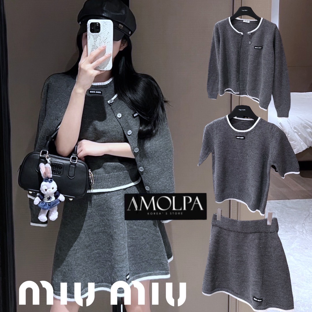 SET 3 PCS SKIRT MIU MIU KNIT งาน HIEND – TOP GRADE เสื้อคลุม+เสื้อแขนสั้น+กระโปรง งานส๊วยยม๊าก เนื้อไหมพรมแน่นสุดๆ ผ้าเกรดขั้นเทพ สวยสุดๆ ใส่สบาย : สินค้าคุณภาพ (พร้อมส่ง)