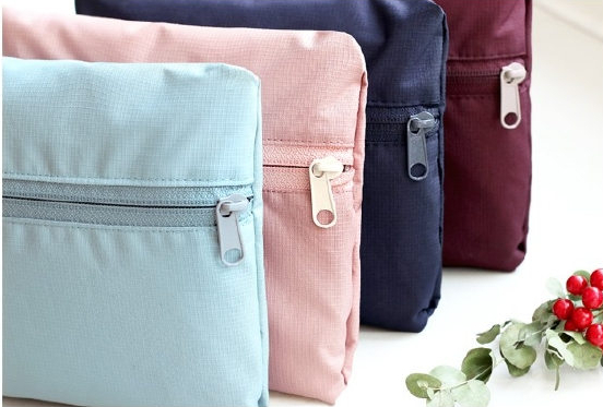 Wind Blows กระเป๋าเดินทางพับเก็บได้ เสียบที่จับกระเป๋าเดินทางได้ มีซิปรูดตอนพับเก็บ สำหรับการเดินทาง ท่องเที่ยว