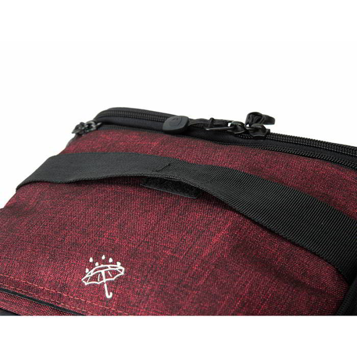 กระเป๋าใส่กล้องถ่ายรูป SLR/DSLR ขนาดกะทัดรัด พร้อมผ้าคลุมกันฝนหรือสิ่งสกปรก (สี Heather Red) (BAGSMART Compact Camera Shoulder Bag for SLR/DSLR with Waterproof Rain Cover)