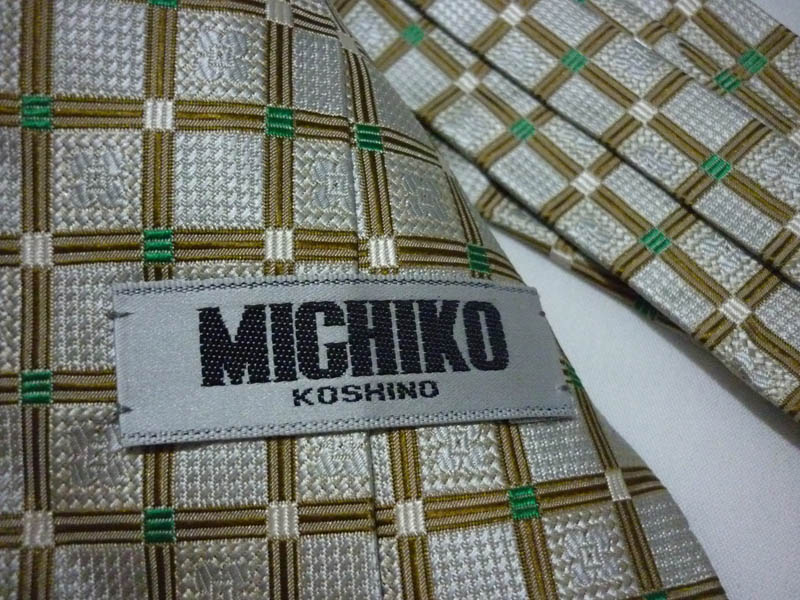 MICHIKO KOSHINO สีครีม