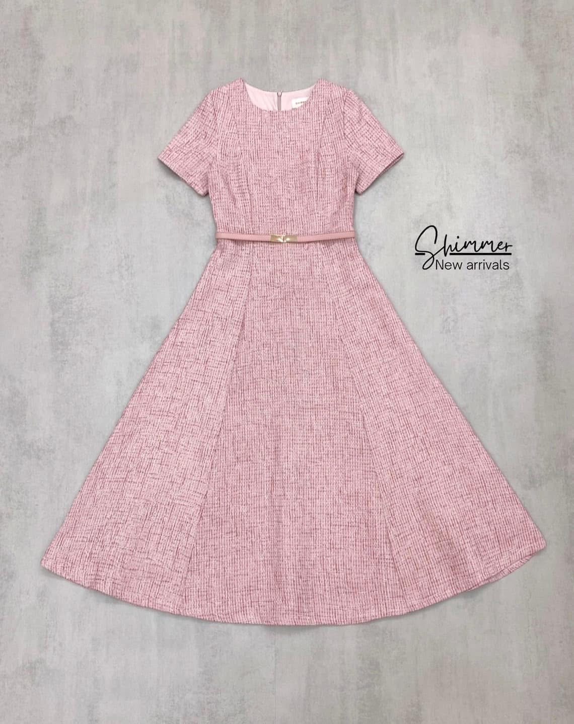 มิดิเดรสผ้าทวีดดีไซน์สุดคลาสสิค มาพร้อมเข็มขัดเข้าเซต ใส่สบาย : สินค้าคุณภาพ (พร้อมส่ง)