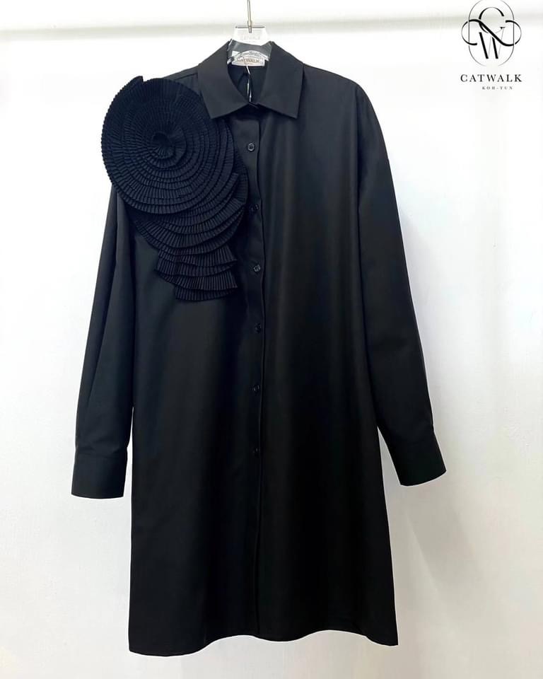 เดรสเชิ้ตแต่งดอกไม้อัดพลีท เนื้อผ้าเกรดเอ สินค้าคุณภาพ (พร้อมส่ง)