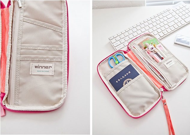 กระเป๋าใส่พาสปอร์ต กระเป๋าใส่หนังสือเดินทาง เอกสารสำคัญ มีสายคล้องมือ พกพาสะดวก ผลิตจากโพลีเอสเตอร์ กันน้ำ คุณภาพดี