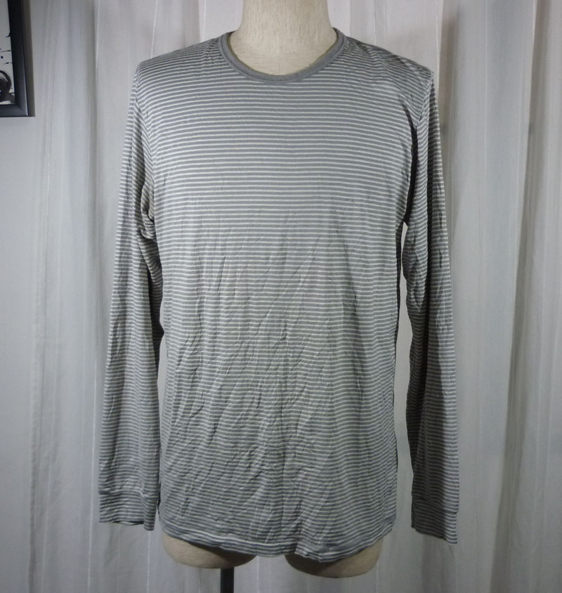 เสื้อฮีทเทคชาย ขาวเทา Uniqlo heattech ไซด์ M