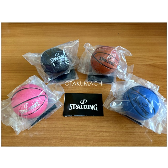 กาชาปองโมเดลลูกบาสเกตบอล Spalding Basketball Collection