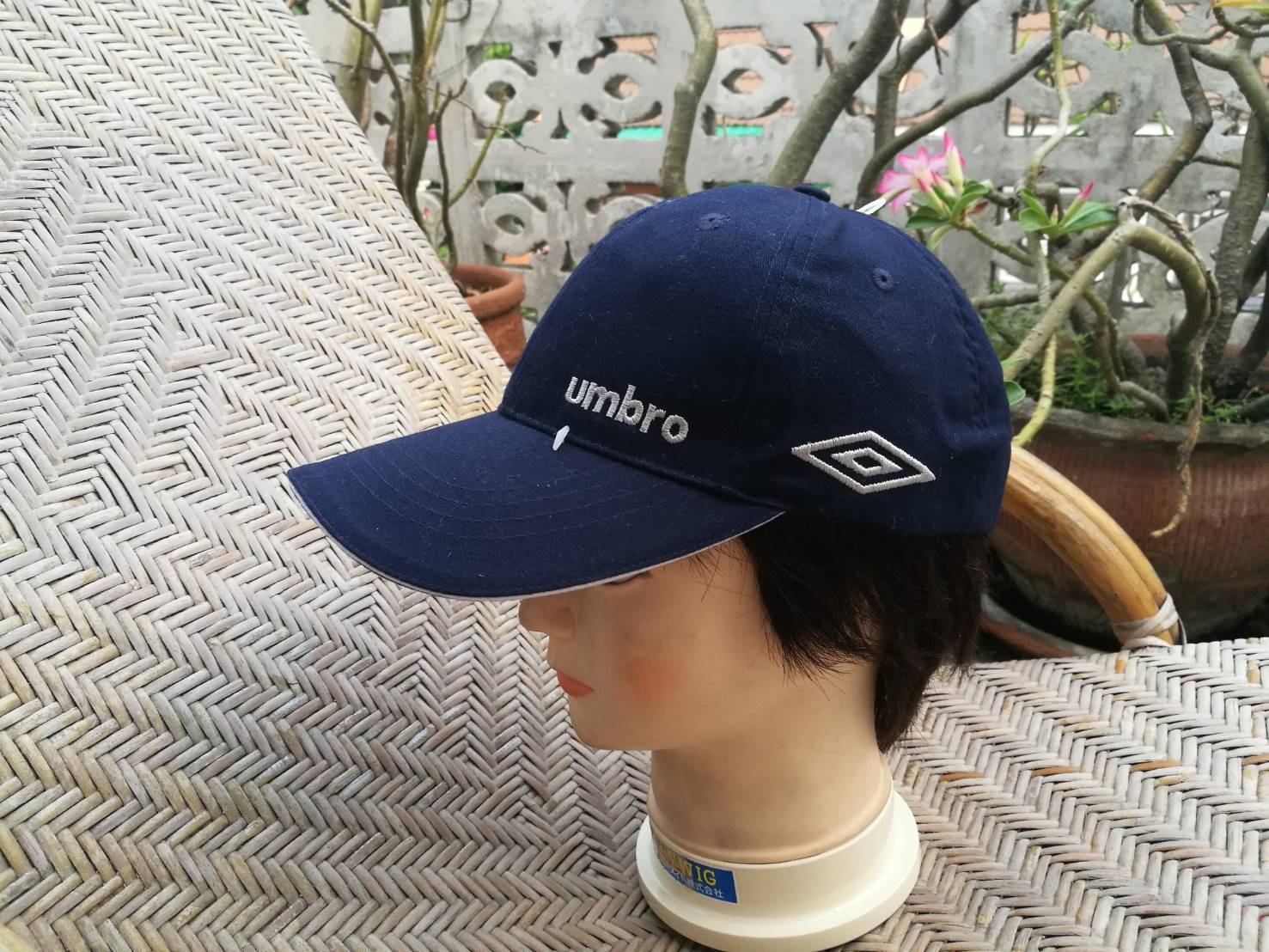 หมวกแก๊ปสีกรม umbro (ของใหม่)