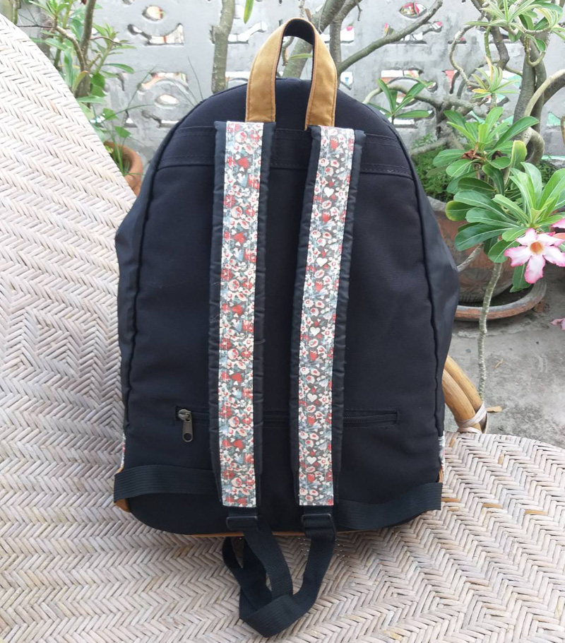 กระเป๋าเป้ Cours de Couleur สวยค่ะ