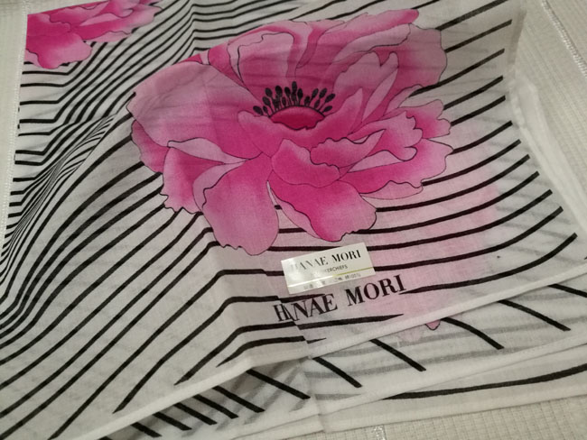 ผ้าเช็ดหน้าแบรนด์ญี่ปุ่น HANAE MORI