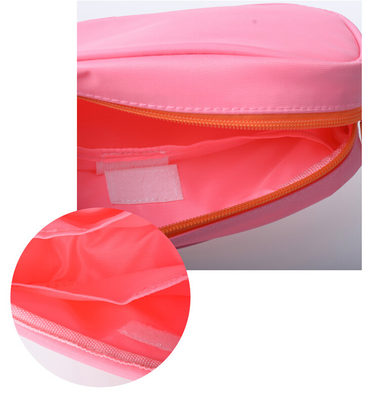 กระเป๋าใส่อุปกรณ์อิเล็กทรอนิกส์ กระเป๋าไอที หรือปรับเป็นใส่เครื่องสำอางก็ได้ ผลิตจากไนล่อนกันน้ำคุณภาพดีมี 4 สีให้เลือก