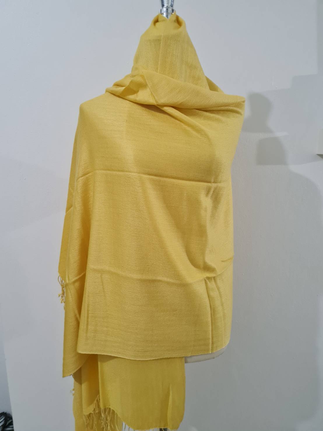 ผ้าคลุมไหล่ 52%Cashmere สวยมากกก นุ่มมาก (มือ1)