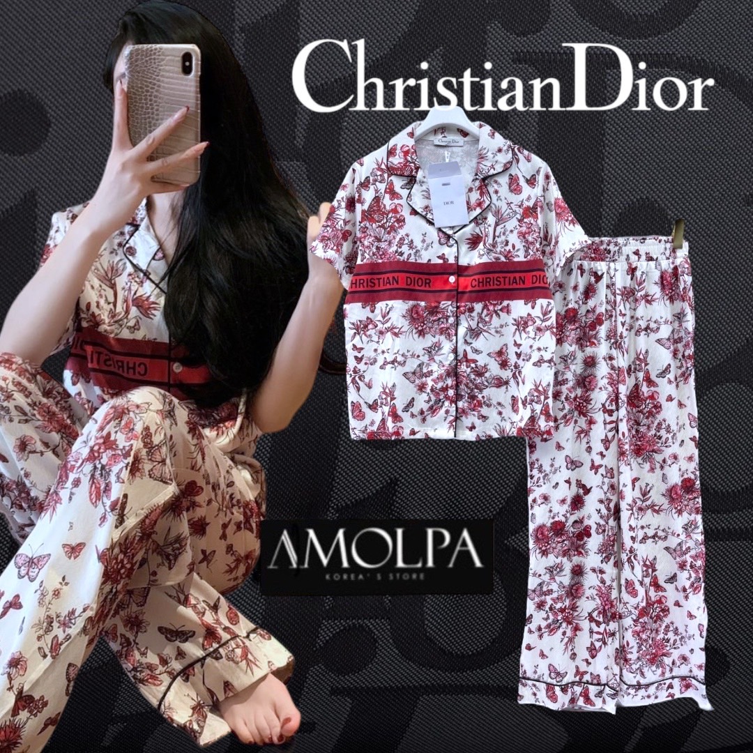 SET CD PAJAMAS SILK 2024SS #ชุดนอน ส๊วยยม๊ากกก มาพร้อมกางเกงสุดแสนน่ารักเข้า กันได้ดี๊ ใส่สบาย สินค้าคุณภาพ (พร้อมส่ง)