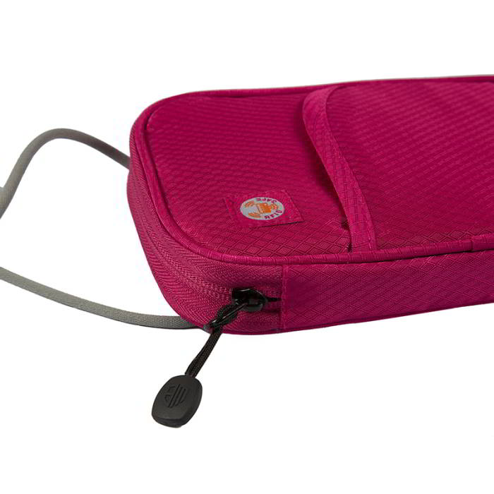 กระเป๋าใส่พาสปอร์ตห้อยคอ คล้องคอได้ กระเป๋าใส่หนังสือเดินทาง ป้องกันการขโมยข้อมูลบัตรเครดิตด้วยคลื่น RFID (Rose Red)