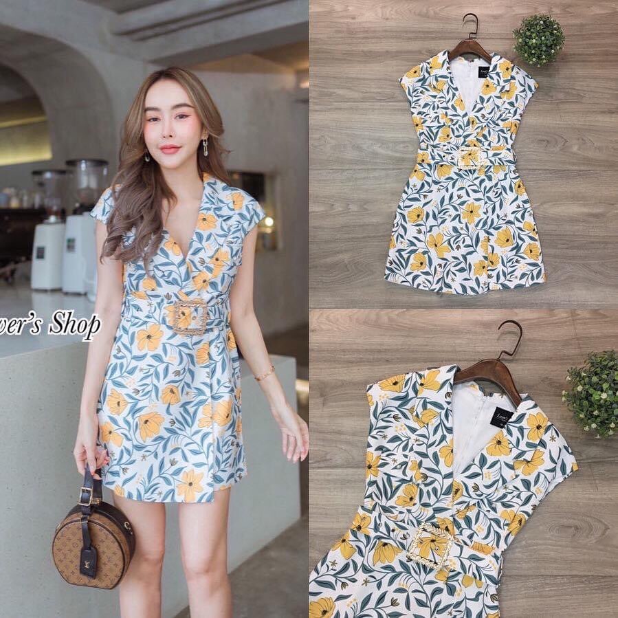 จั้มสูทกางเกงกระโปรง ทรงนี้ใส่ยังไงก็สวย แต่งกระเป๋าด้านหน้า มาพร้อมเข็มขัดนะคะ เนื้อผ้าหนา อัดผ้่กาวอย่างดี มีซับใน งานซิบหลังใส่ง่าย สินค้าคุณภาพ (พร้อมส่ง)