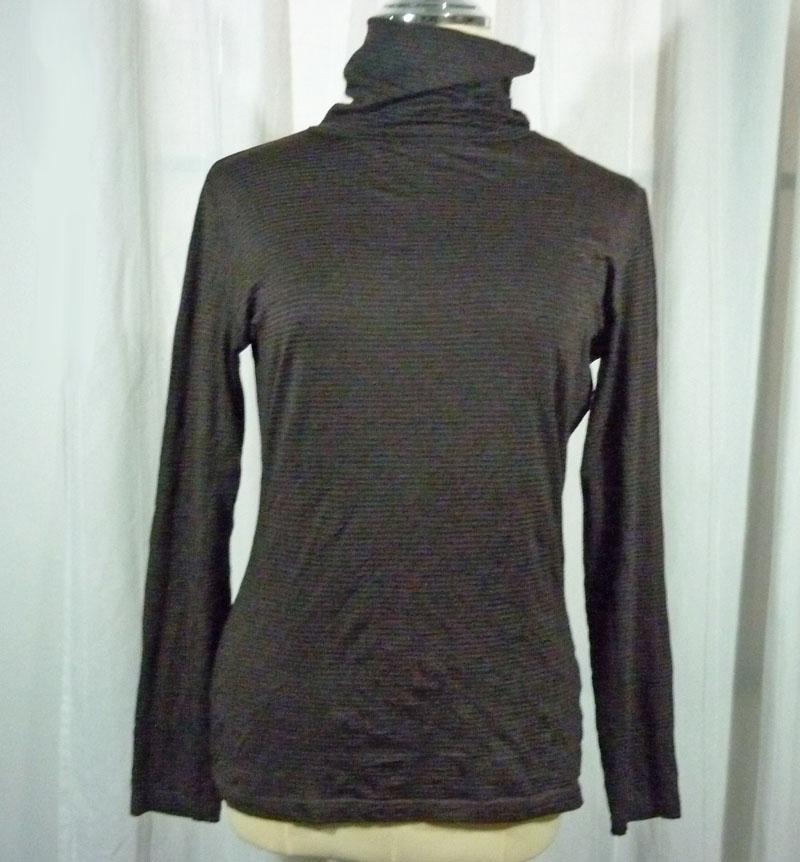 เสื้อฮีทเทคหญิง ลายน้ำตาลดำ Heat On Sz L