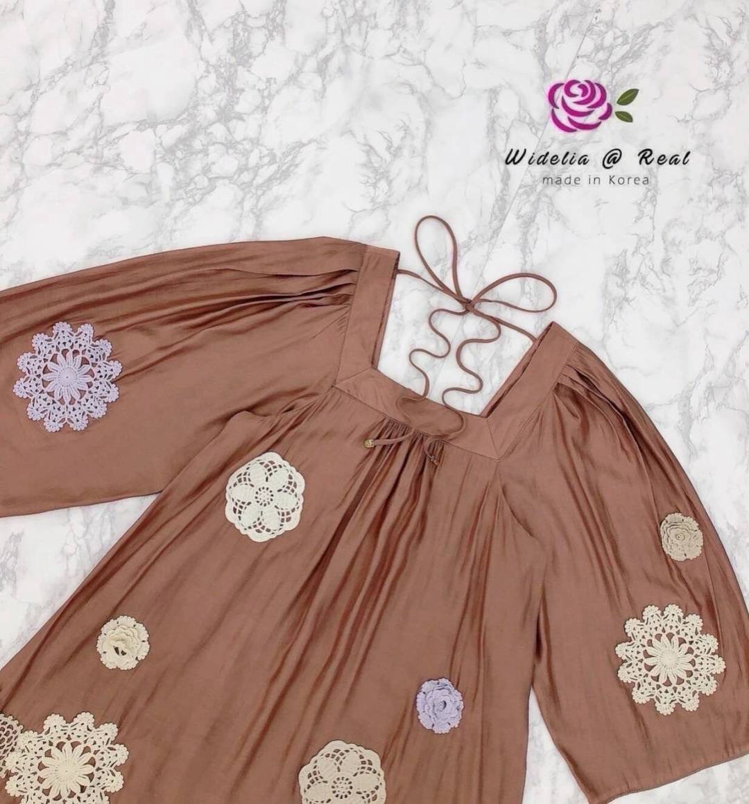 Dress เดรสแขนยาวแสนสวย งานถักดอกไม้แล้วมาเย็บปักลงบนชุด ใส่สบาย : สินค้าคุณภาพ (พร้อมส่ง)